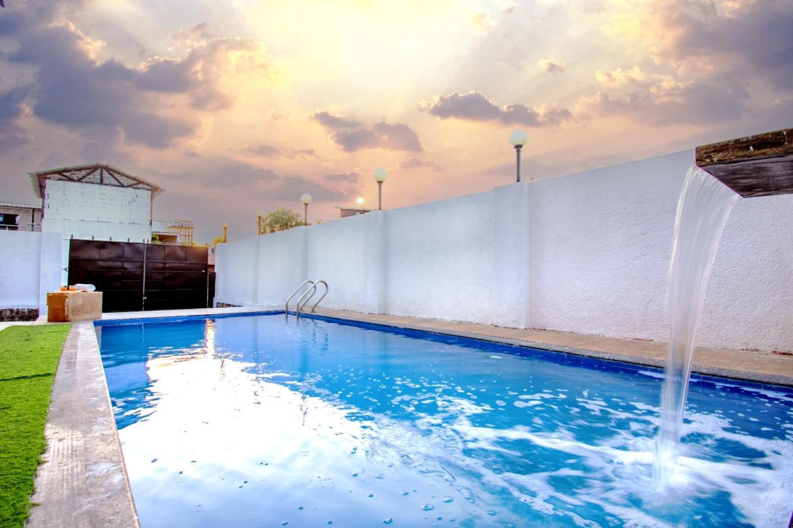 Empyrean Stay Ll 6Bhk Ll Royal Bramha Palace Ll Pvt Pool Ll Лонавала Экстерьер фото